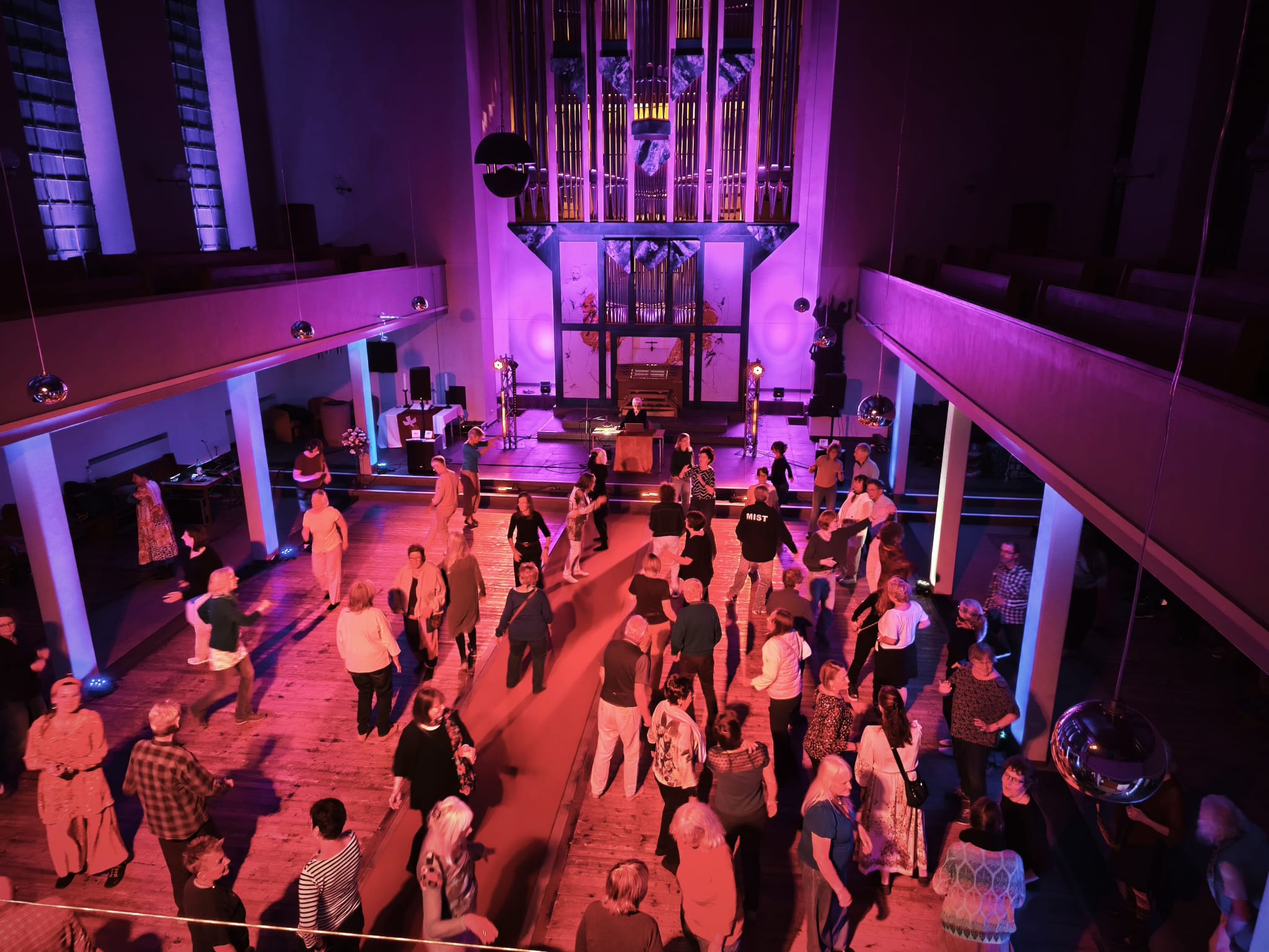 Tanzkirche Dance low Spirit 01